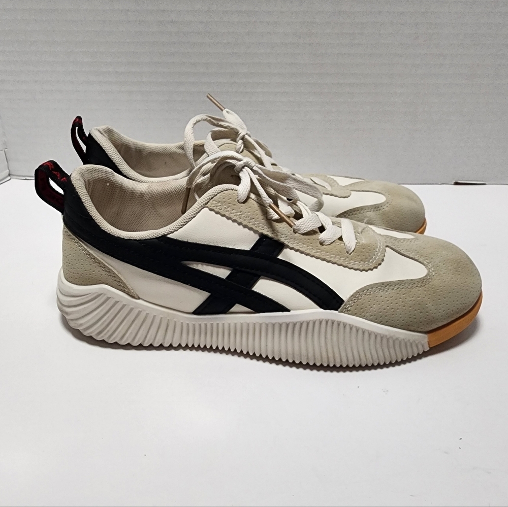 Women's Cream and Black Lace-Up Athletic Sneakers